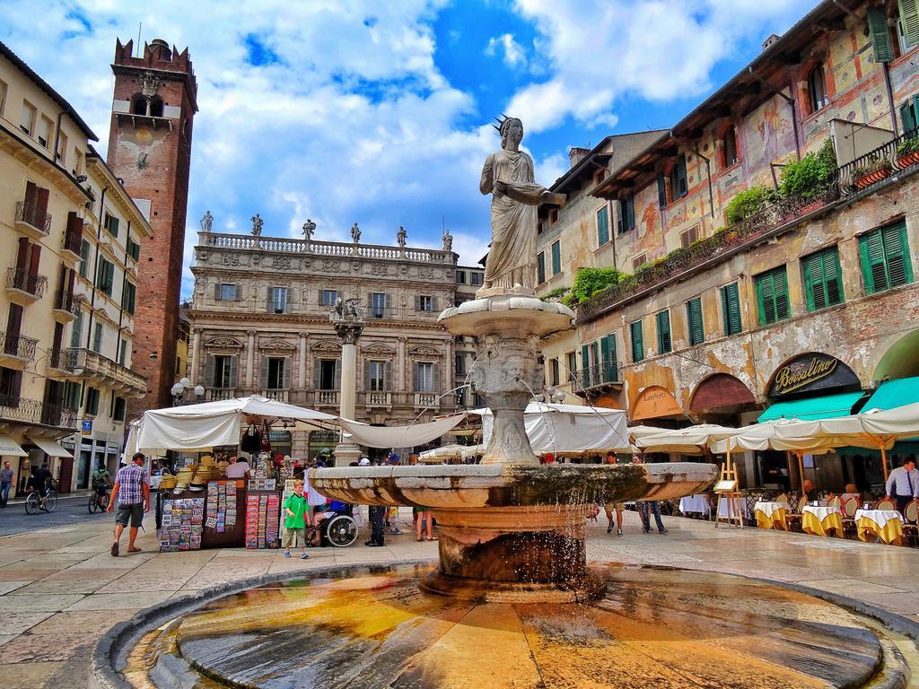 Corte Merighi Charming Rooms Verona Luaran gambar