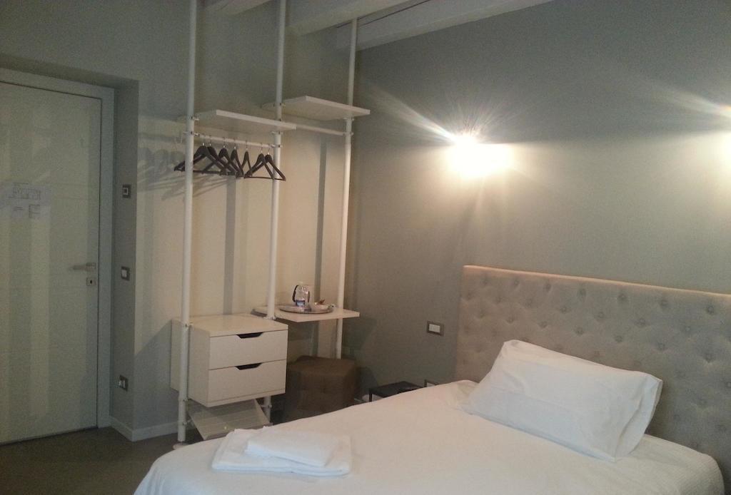 Corte Merighi Charming Rooms Verona Bilik gambar