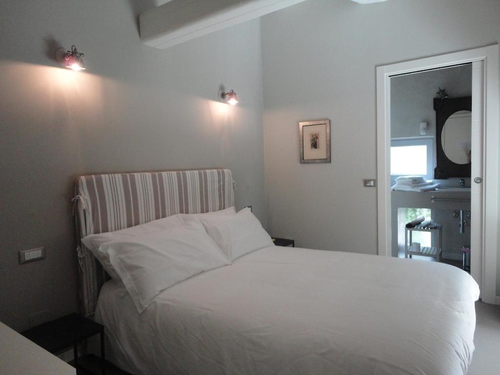 Corte Merighi Charming Rooms Verona Bilik gambar