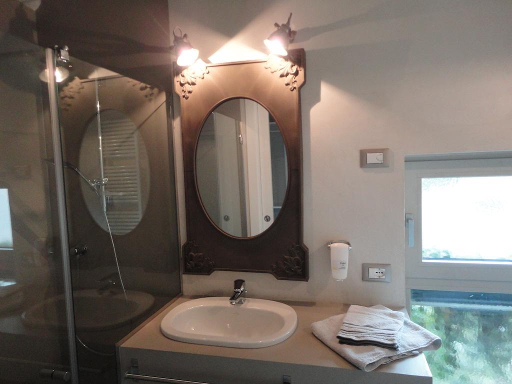 Corte Merighi Charming Rooms Verona Bilik gambar