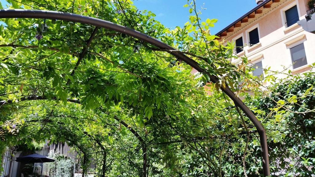 Corte Merighi Charming Rooms Verona Luaran gambar